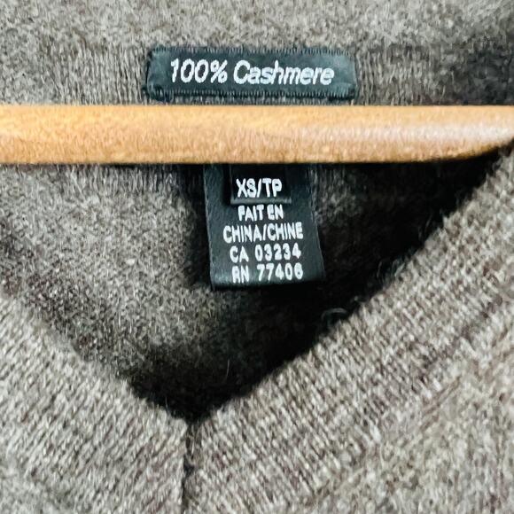 Club Monaco Cashmare V Neck Academic Sweater Brown - XS - Picture 3 of 4